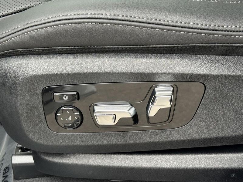 2026 BMW X7 xDrive40iImage 20