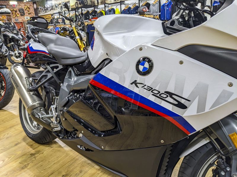 2015 BMW R nineT  in a BLACK exterior color. BMW Motorcycles of Miami 786-845-0052 motorcyclesofmiami.com 
