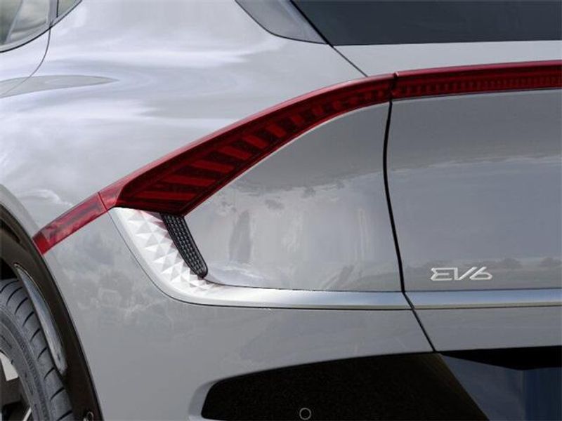 2025 Kia EV6 WindImage 11