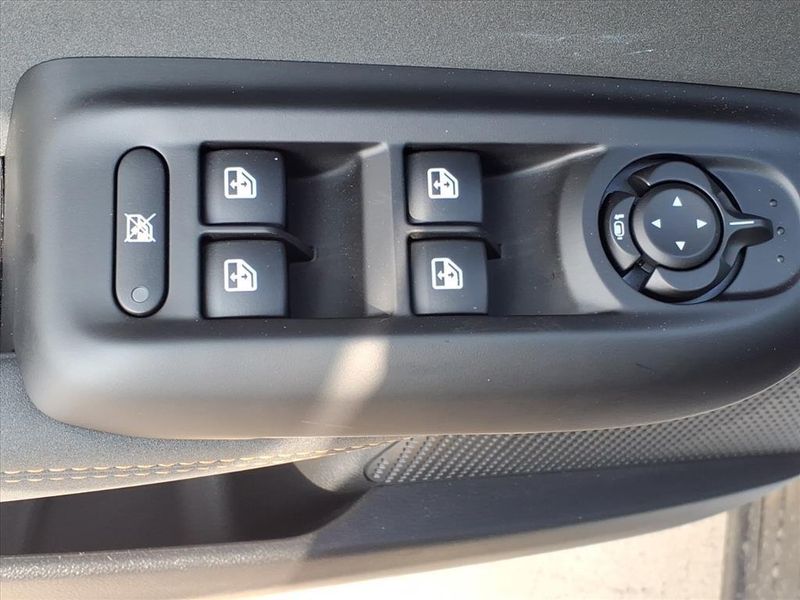 New 2025 Alfa Romeo Tonale AwdImage 17