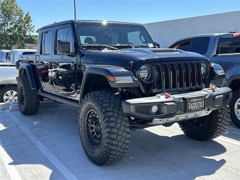 2023 Jeep Gladiator Mojave photo 2