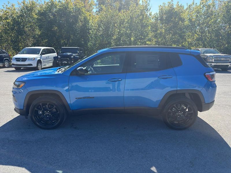 2026 Jeep Compass Latitude photo 4