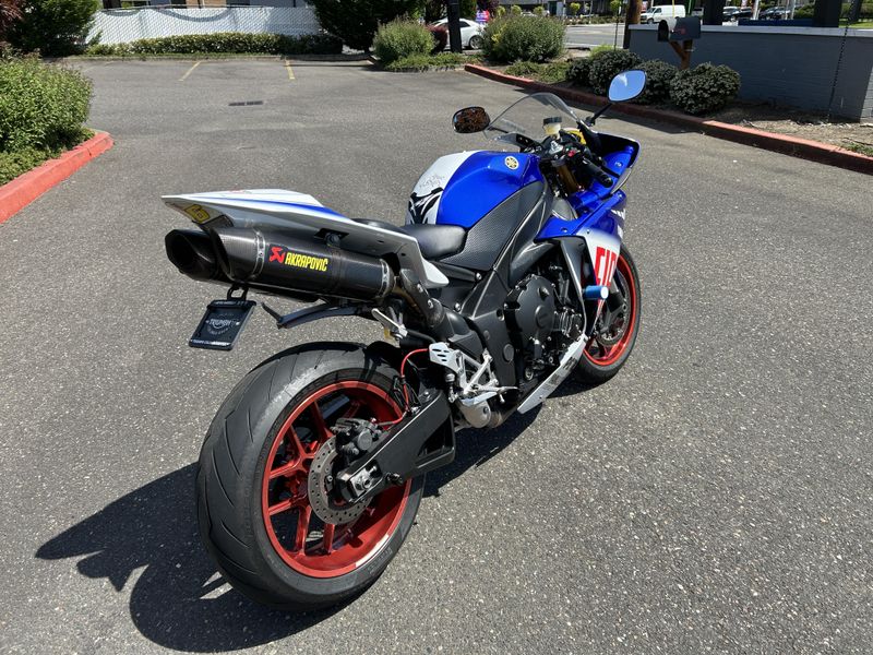 Used 2010 Yamaha YZF R1 LE 