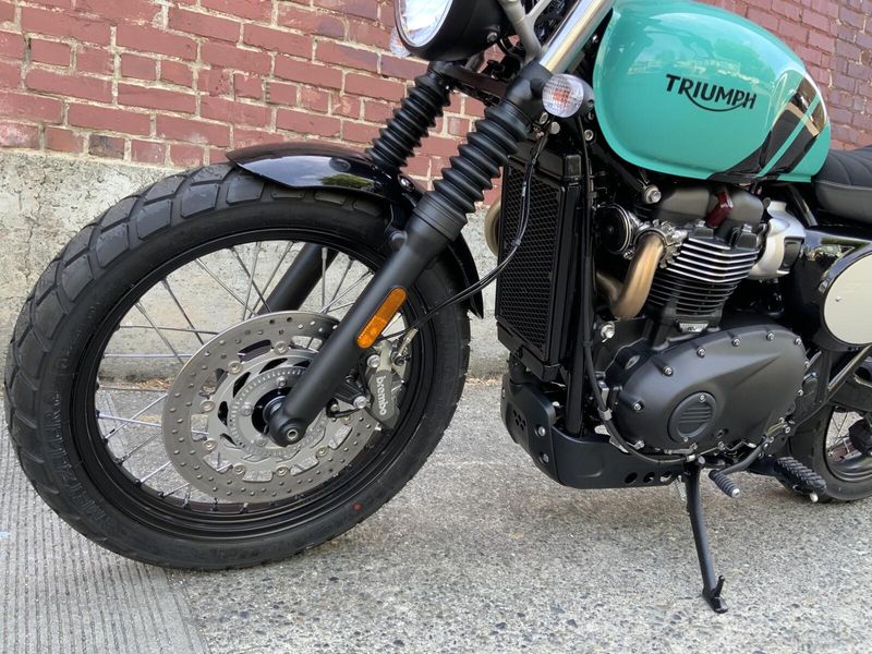 2025 Triumph SCRAMBLER 900 