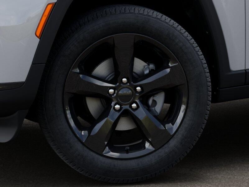 New 2025 Jeep Grand Cherokee L Altitude 4x2Image 20