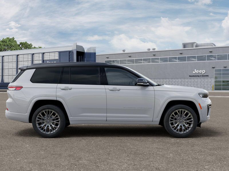 New 2026 Jeep Grand Cherokee L Summit 4x4Image 21