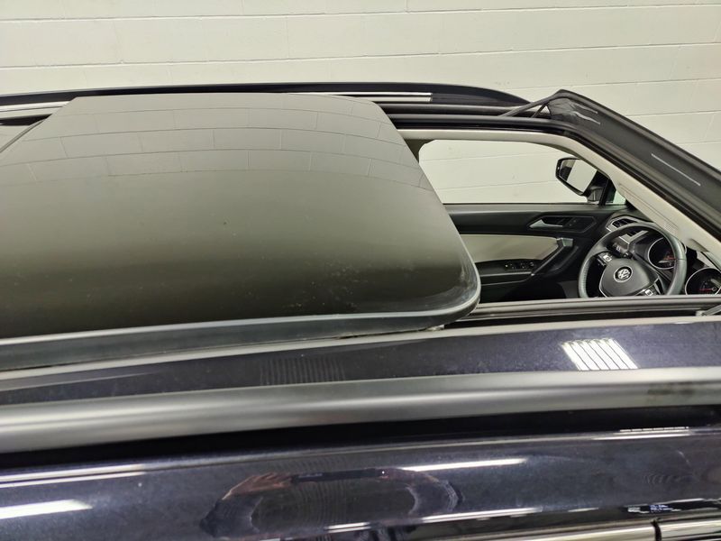 Used 2020 Volkswagen Tiguan SE AWD w/SunroofImage 6