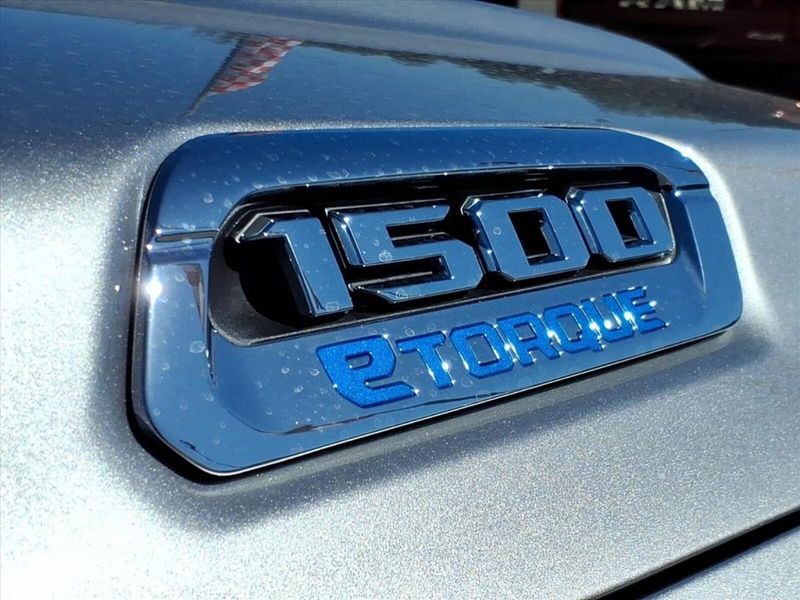 2026 Ram 1500 Laramie photo 3