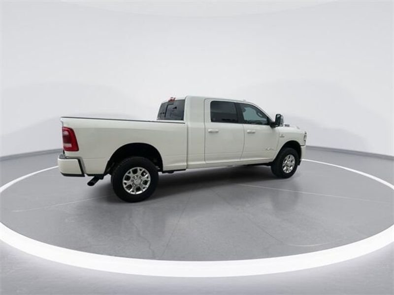 2024 Ram 2500 Laramie photo 8