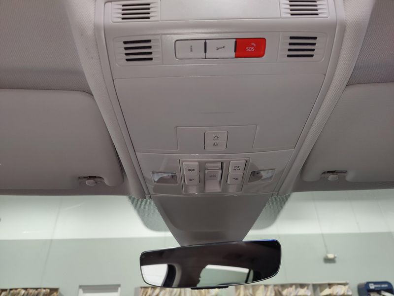 2019 Volkswagen Tiguan SEL Premium AWD w/Sunroof/NavImage 36