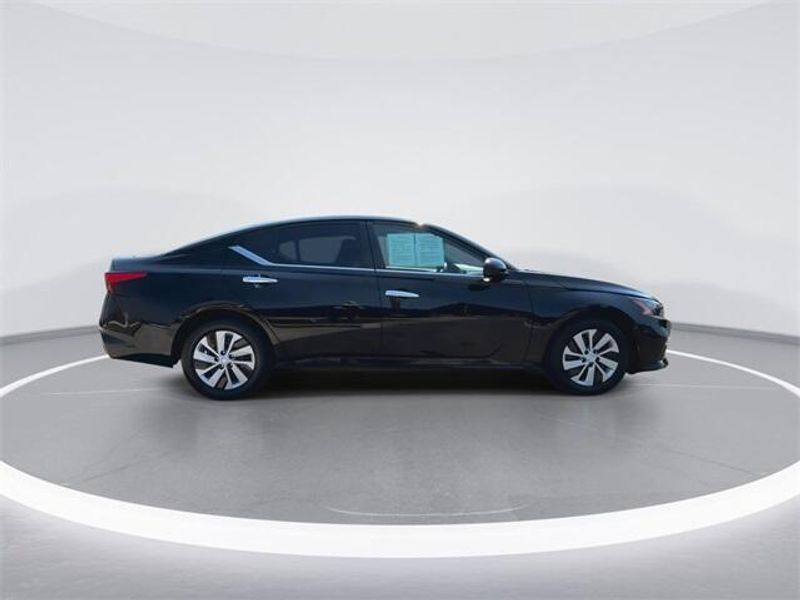 Used 2022 Nissan Altima 2.5 SImage 9