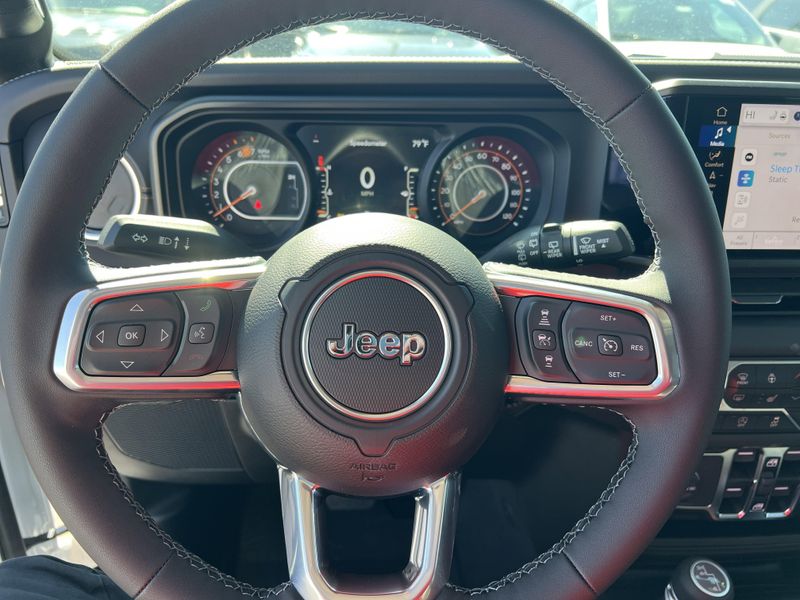 New 2026 Jeep Wrangler 4-door SaharaImage 17