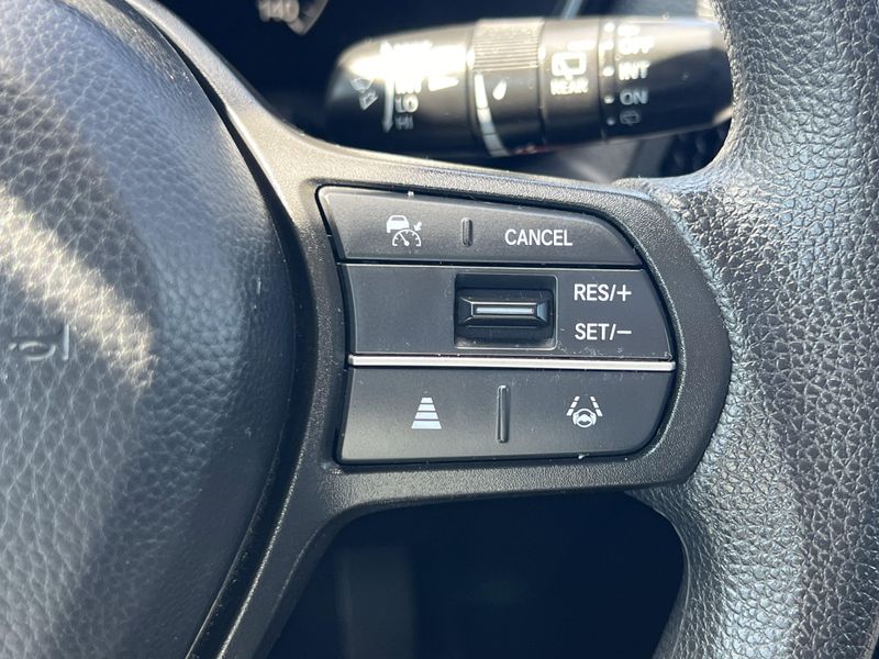 Used 2023 Honda CR-V EXImage 9