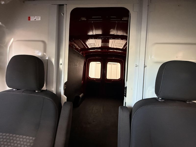 Used 2021 Ford Transit Cargo Van Image 23