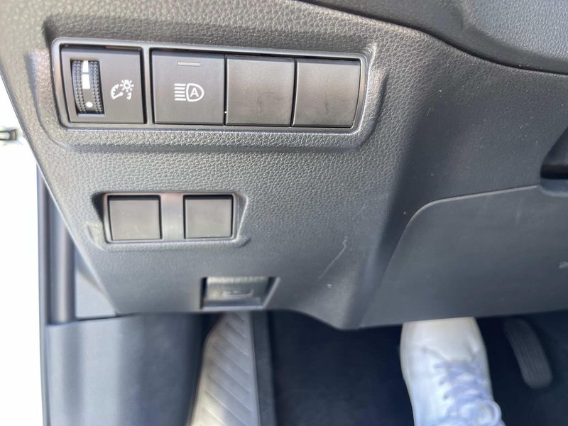 Used 2022 Toyota Corolla Cross LE 4WD (Natl)
