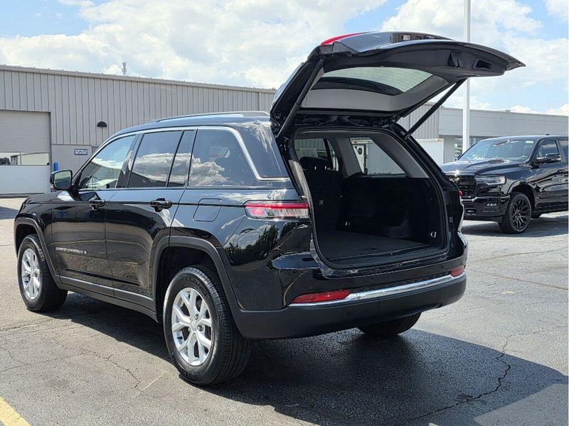 Used 2023 Jeep Grand Cherokee Limited