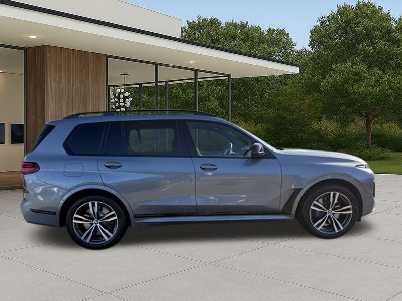 Used 2024 BMW X7 M60iImage 6