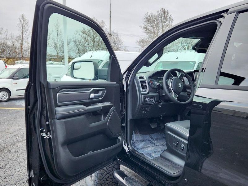 2025 RAM 1500 Big Horn Crew Cab 4x4 5