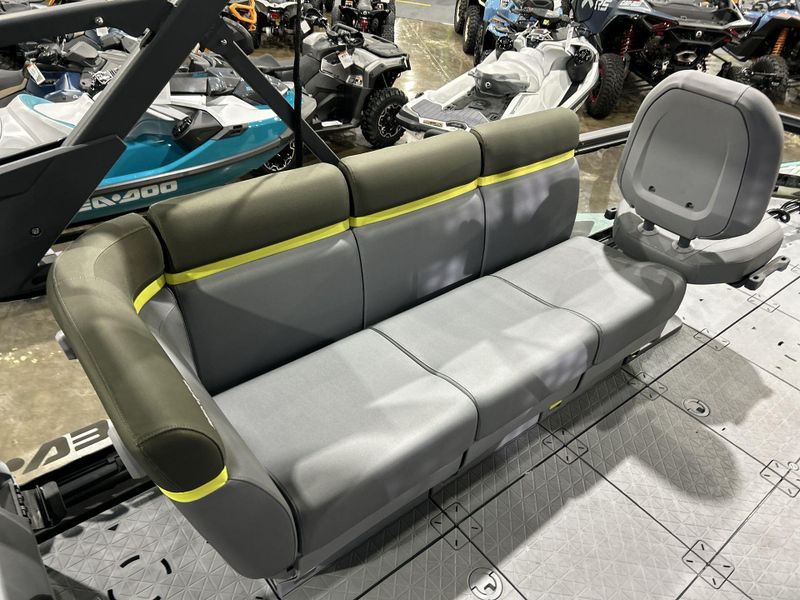 New 2025 Sea-Doo SWITCH FISH 21