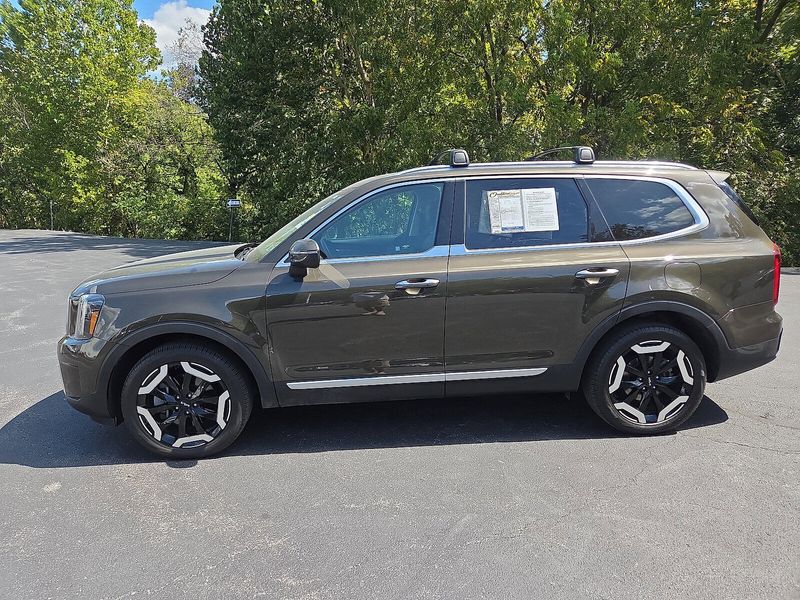 2023 Kia Telluride S photo 6