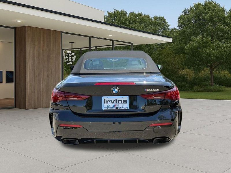 New 2026 BMW 4 Series M440iImage 10