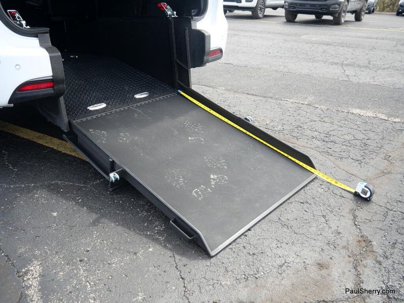 New 2026 Chrysler Voyager Lx