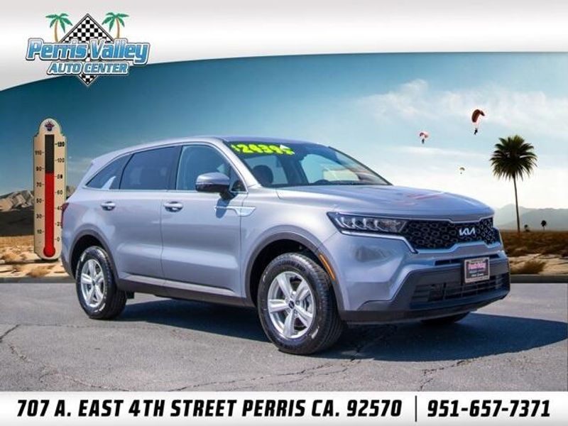 2023 Kia Sorento LXImage 1