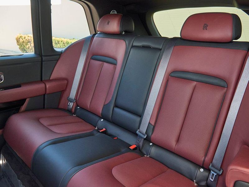 New 2027 Rolls-Royce Cullinan Image 22