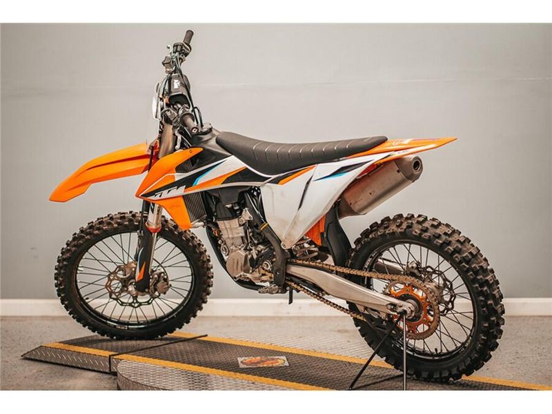 2021 KTM SX 350 F in a Orange exterior color. New England Powersports 978 338-8990 pixelmotiondemo.com 