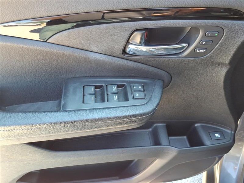 2018 Honda Ridgeline RTL-E photo 21