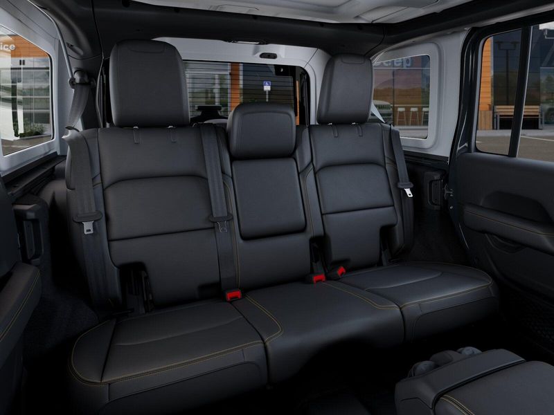 New 2026 Jeep Wrangler 4-door SaharaImage 41