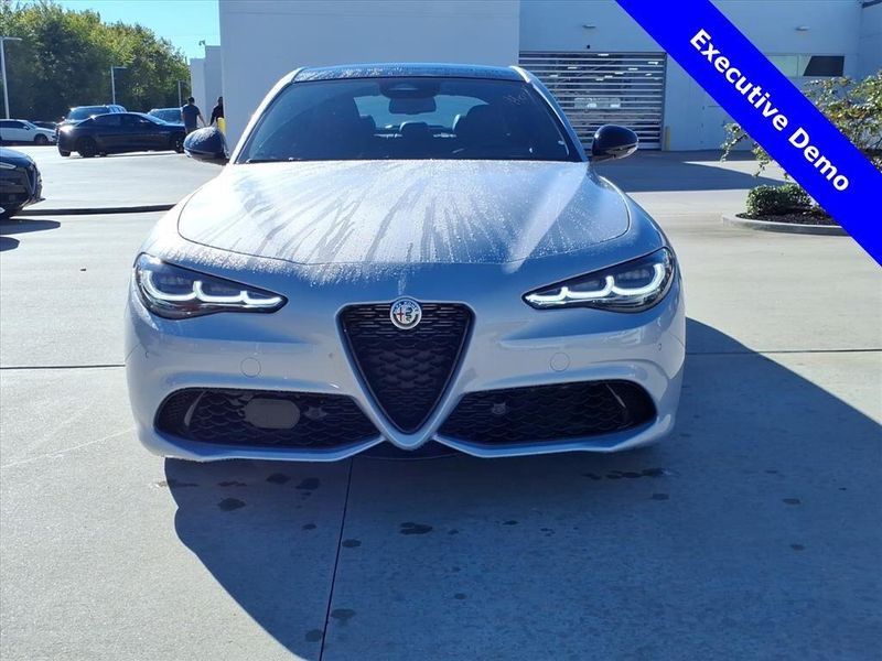 New 2025 Alfa Romeo Giulia RWDImage 4