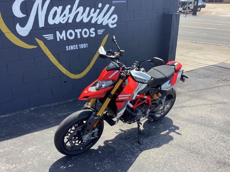 2025 Ducati HYPERMOTARD 950 SP 