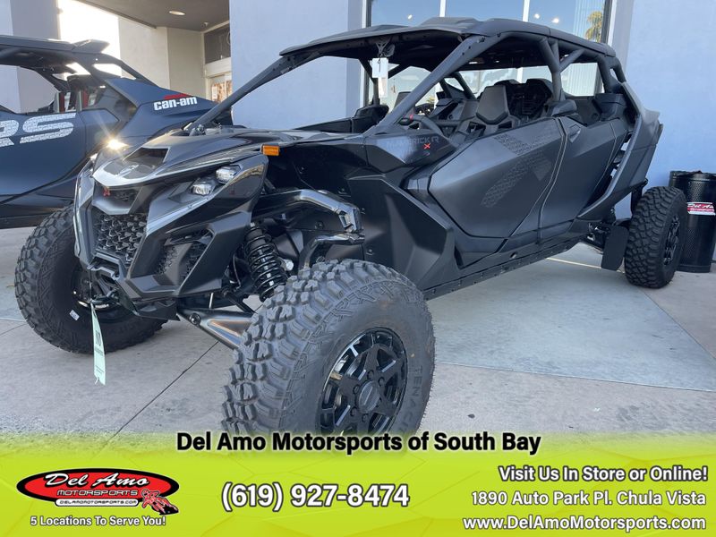 2025 Can-Am MAVERICK R MAX X 999T DCT Image 6