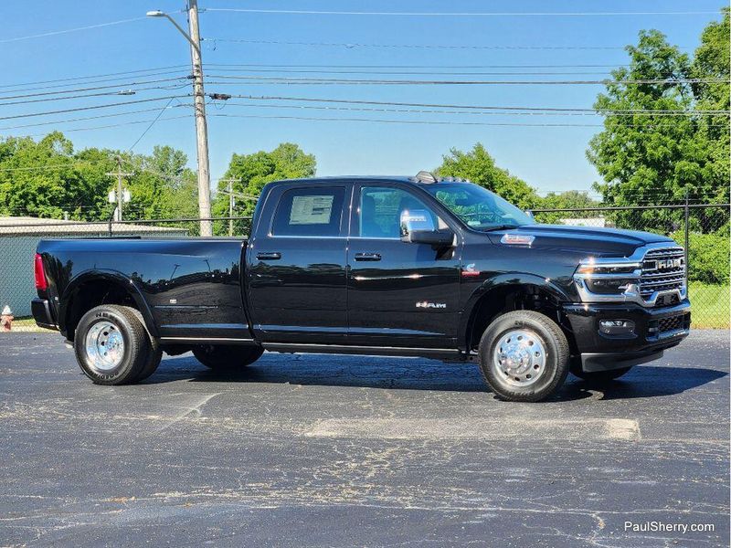 New 2026 RAM 3500 Limited Longhorn Crew Cab 4x4 8' Box