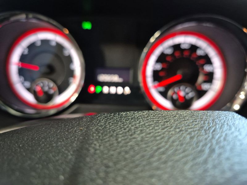 2019 Dodge Grand Caravan SXTImage 31
