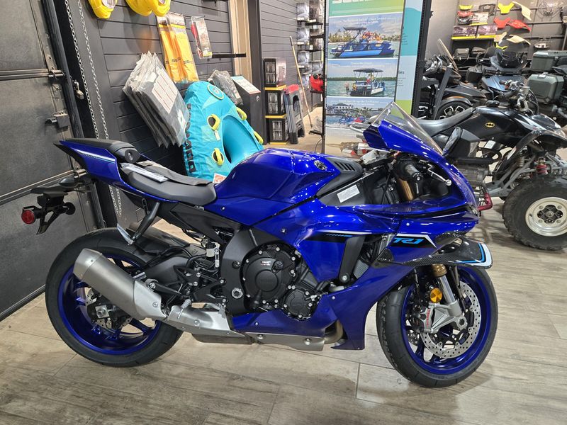 2025 Yamaha YZFR1 TEAM BLUE Image 2
