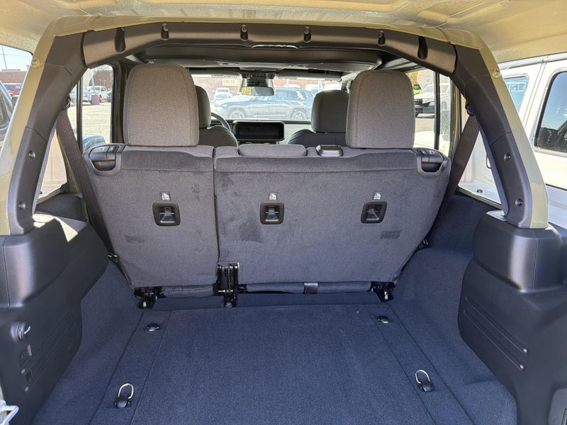 New 2026 Jeep Wrangler 4-door Sport SImage 14