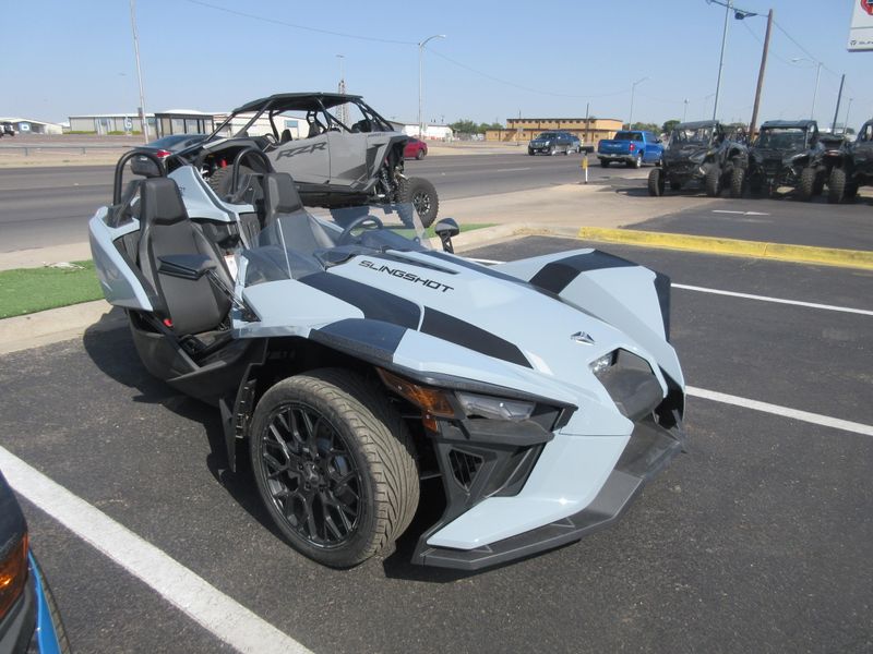 USED 2024 POLARIS SLINGSHOT SL AUTODRIVE Image 1