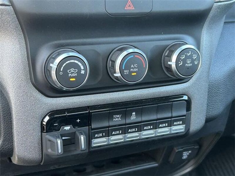 2023 RAM 2500 Tradesman Regular Cab 4x2 8