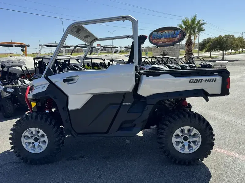 2025 Can-Am DEFENDER X MR HD10 WITH HALF DOORS HYPER SILVER AND LEGION REDImage 1