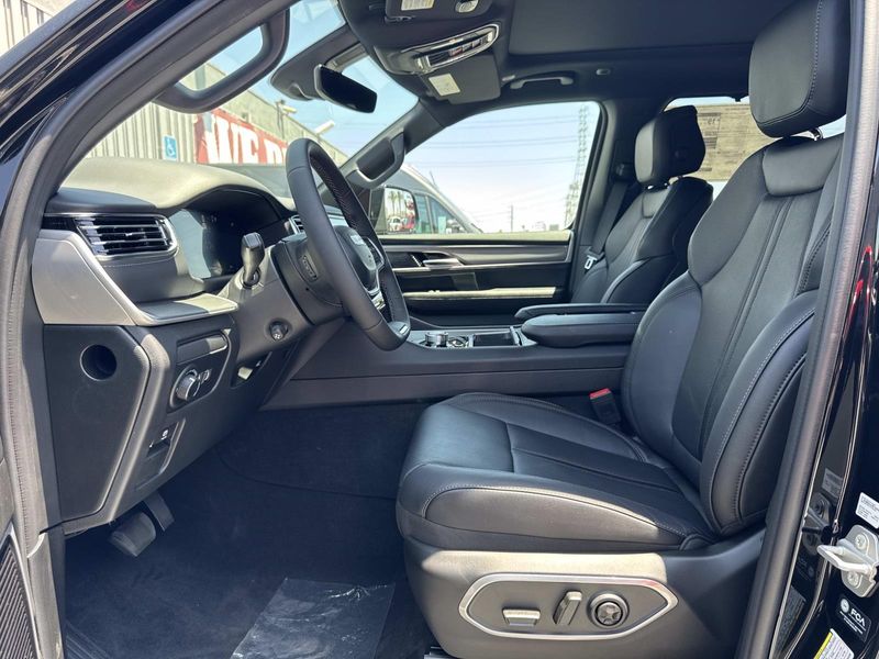 2026 Jeep Grand Wagoneer Limited Reserve 4x4