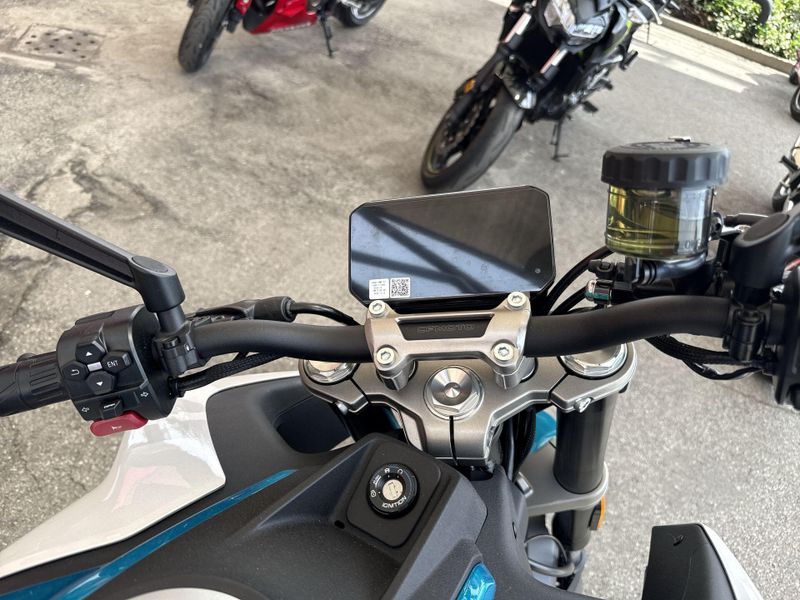 New 2026 CFMOTO 450NK Image 12