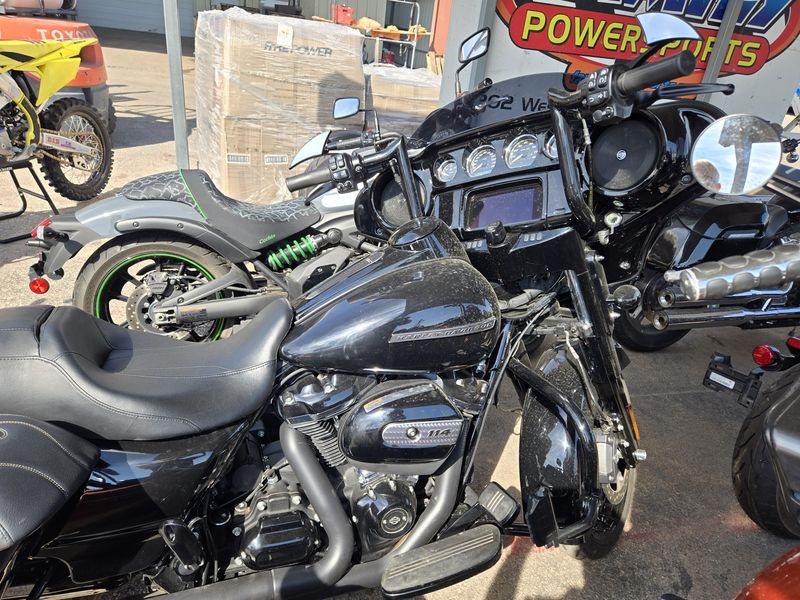USED 2020 HARLEY STREET GLIDE SPECIAL Image 4