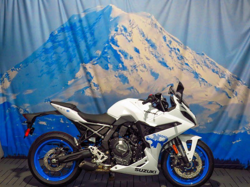 NEW 2026 SUZUKI GSX 8R Image 2