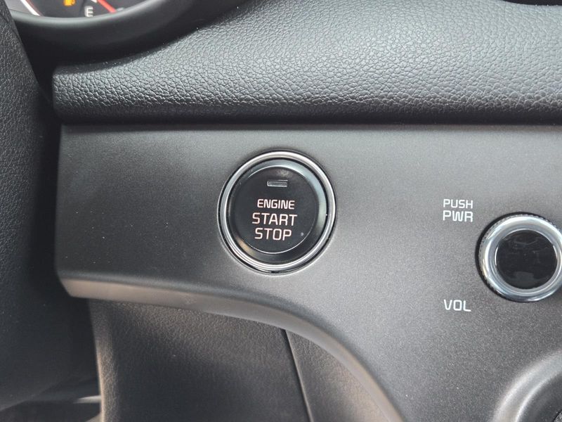 Used 2022 Kia Sportage LX AWD