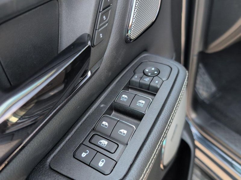 2025 RAM 1500 Rebel Crew Cab 4x4 5