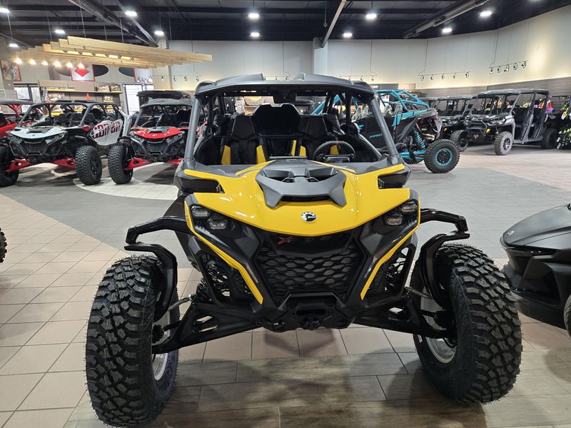 2025 Can-Am MAVERICK R MAX X RS WITH SMARTSHOX 999T DCT CARBON BLACK AND NEO YELLOWImage 7