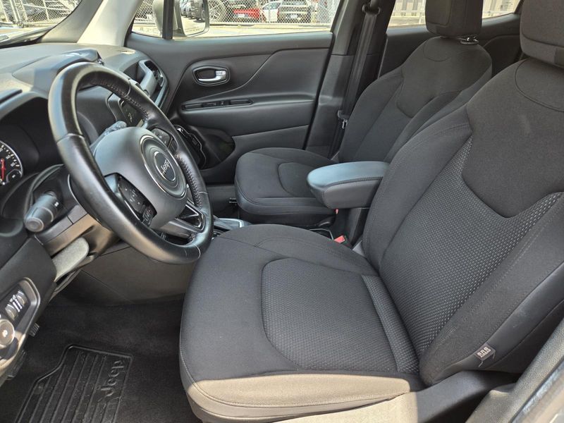 Used 2019 Jeep Renegade Altitude FWD