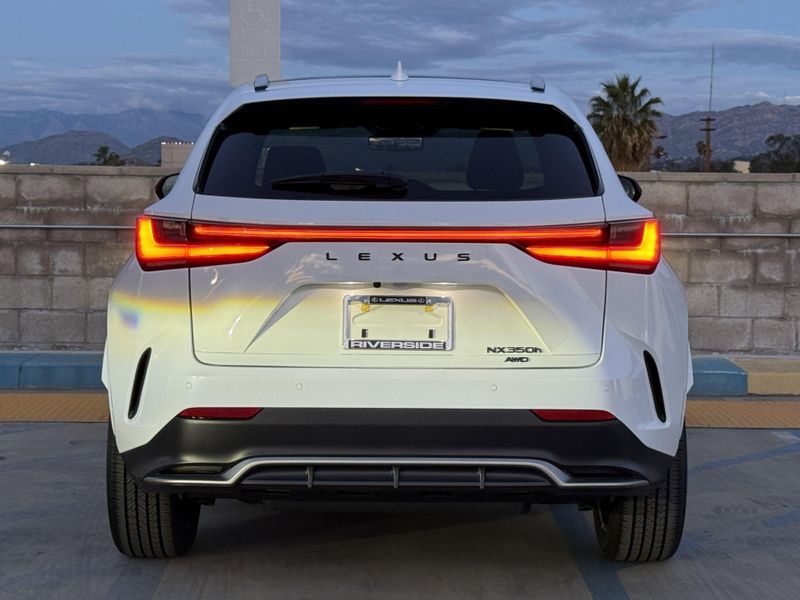 New 2026 Lexus NX 350h F SPORT HandlingImage 10